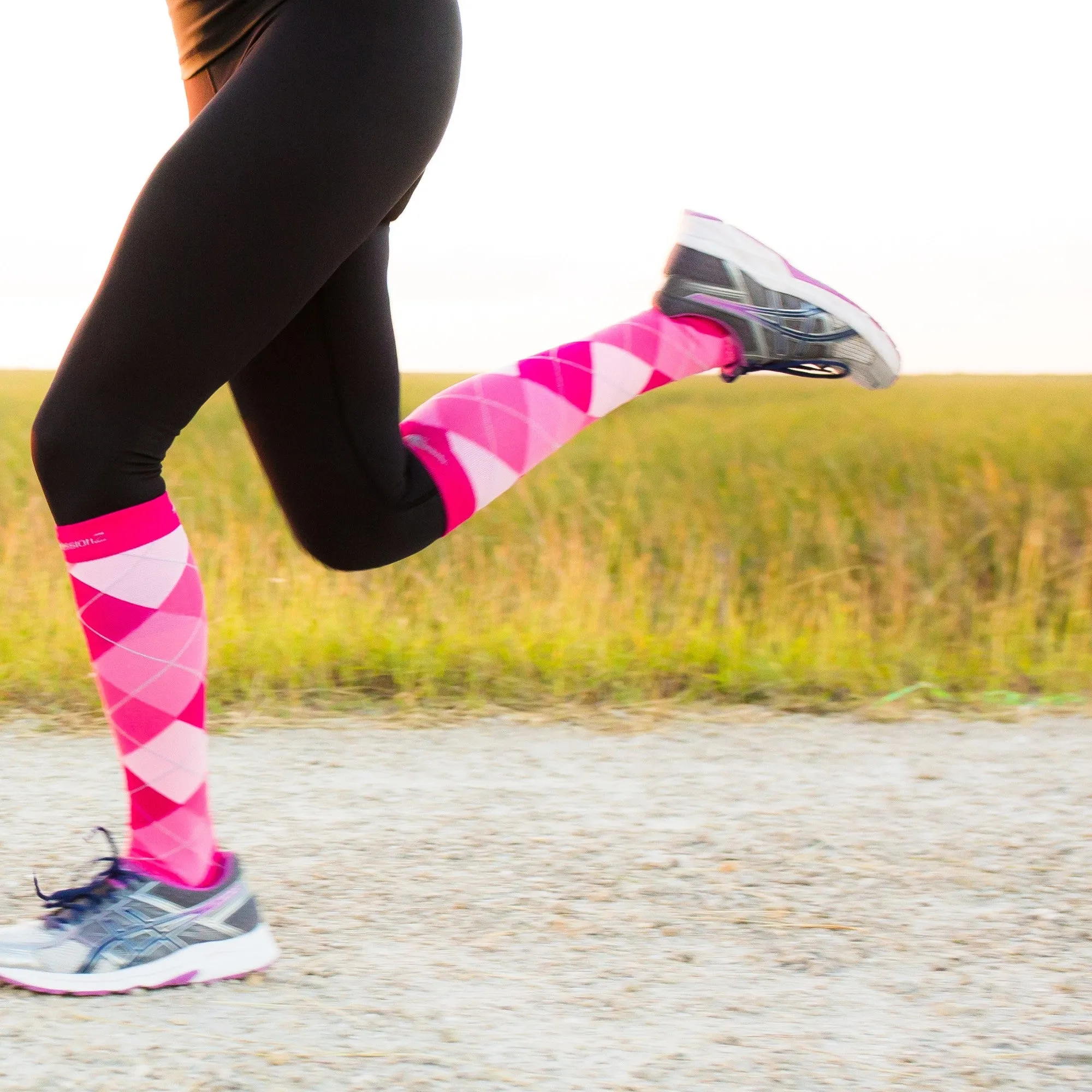 Compression Socks (20-30 mmHg) - Argyle Pink